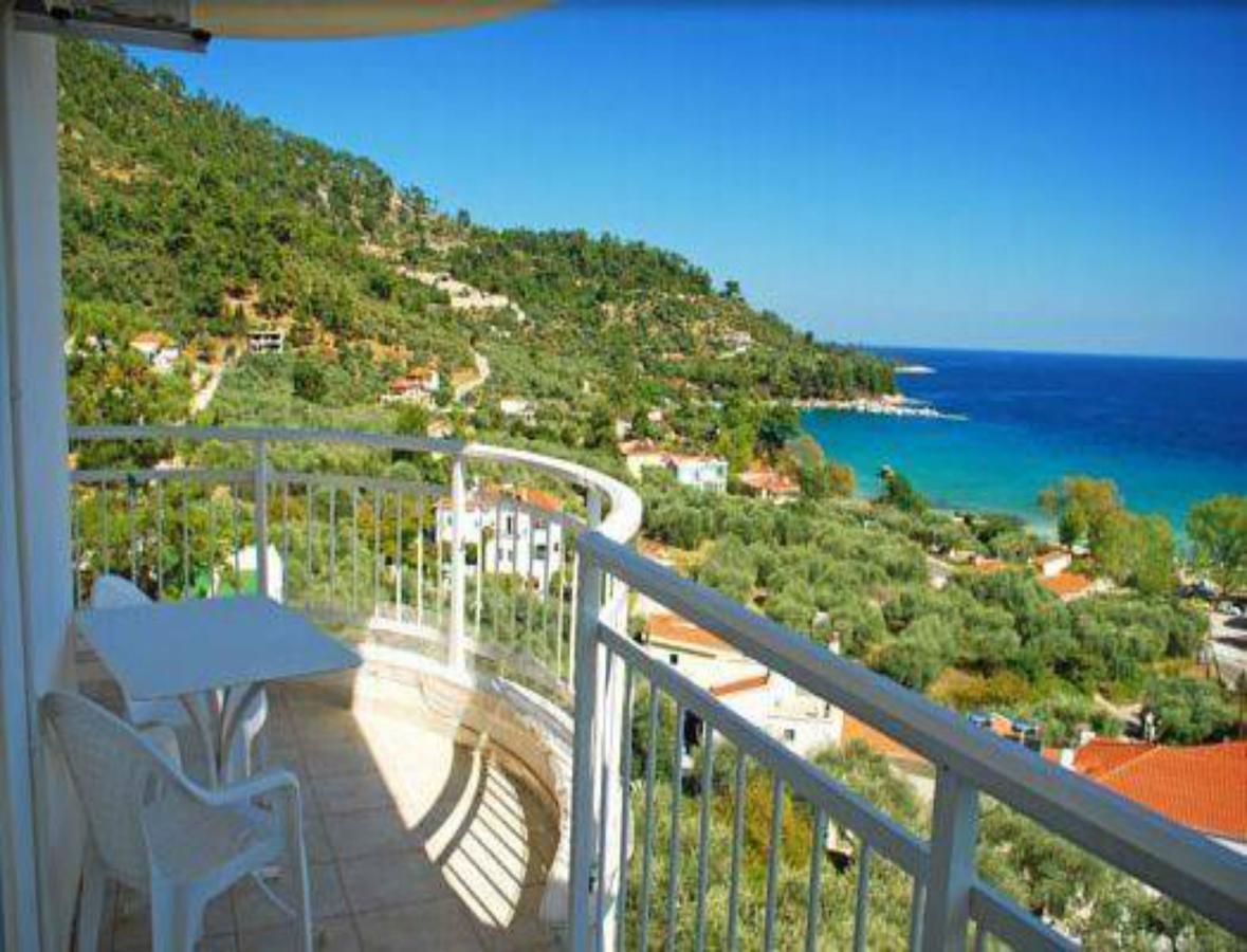 Hotel Emerald Криси Амудия Екстериор снимка