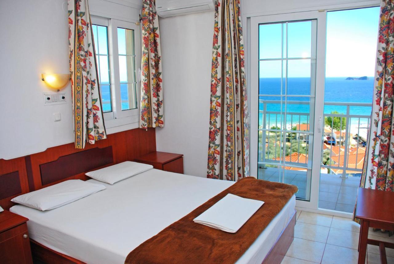 Hotel Emerald Криси Амудия Стая снимка